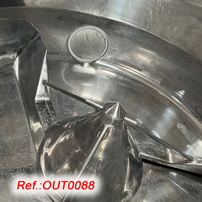 EQUIPO GRANULADOR DE ACERO INOXIDABLE GLATT LABORTECNIC DE 500 LITROS APROX. CON SU ESTRUCTURA